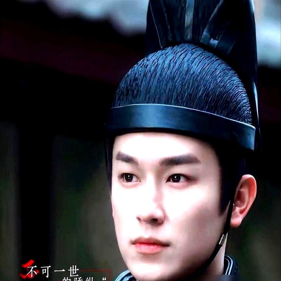 真正的赢家，从不是靠资源碾压，而是懂得以弱胜强的艺术。《唐朝诡事录》里，卢凌风