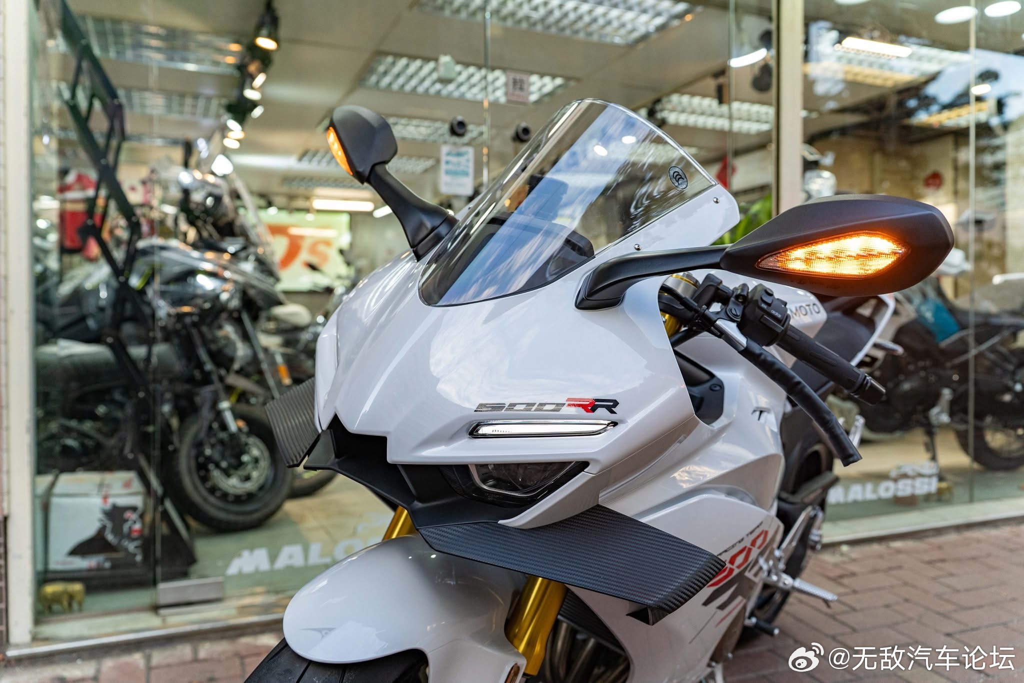 首抵香港！ZXMOTO（张雪机车/張雪機車）ZX500RR！ZX500RR搭载