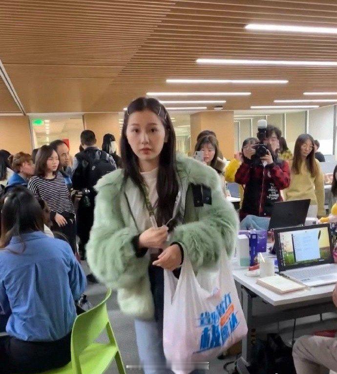 虞书欣2019年的时候脸型没现在这么流畅🤔有什么保养手法吗​​​