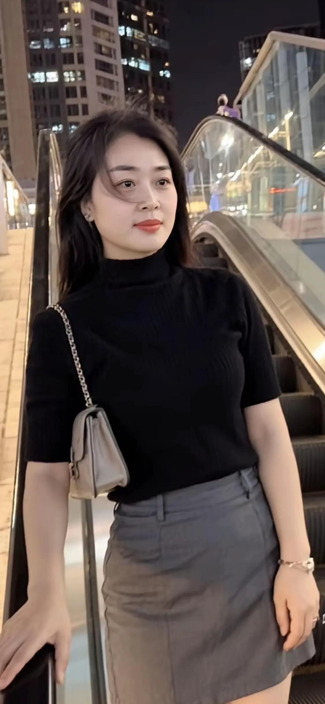 男人除非不爱，爱上就容易上头。男人深爱，只要是爱上一个人，就很难全身而退。