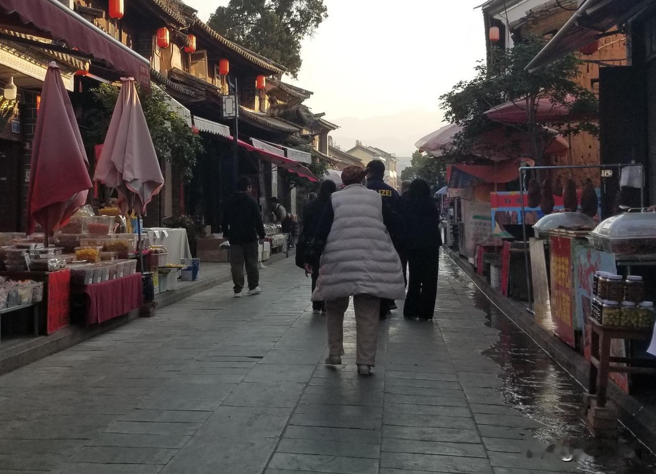 云南省大理州巍山县，这是一座面积很大的古城，我们在这里已经两天了，感觉很好玩，只