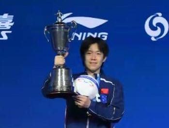 打败日本~王楚钦首夺国际乒联世界杯冠军日本小子的短板不是成功抗日，而是