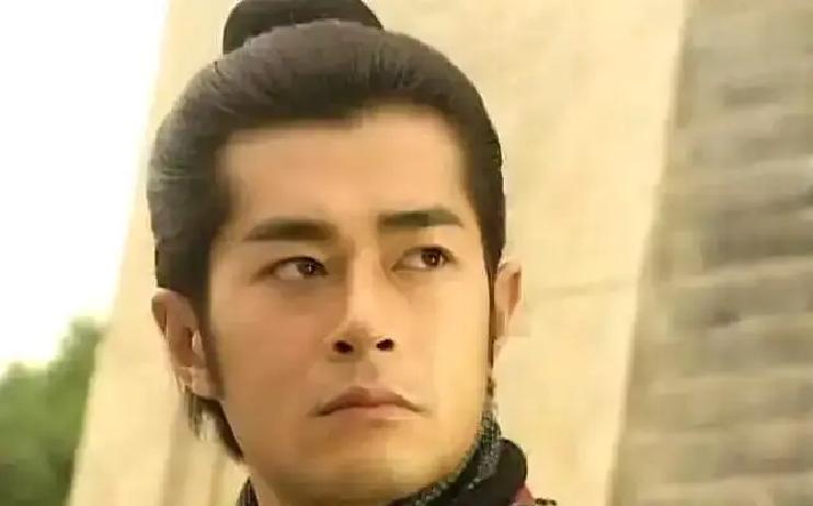 身高差3厘米，黄易却钦点他演项少龙拍《寻秦记》前，剧组跑遍全港挑人，黄易只