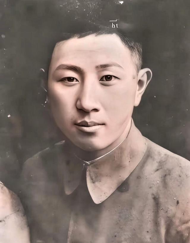 翁自勉在西安事变时舍命救主背着蒋介石脱险，并因此中弹致残，那么后来蒋介石是怎么对