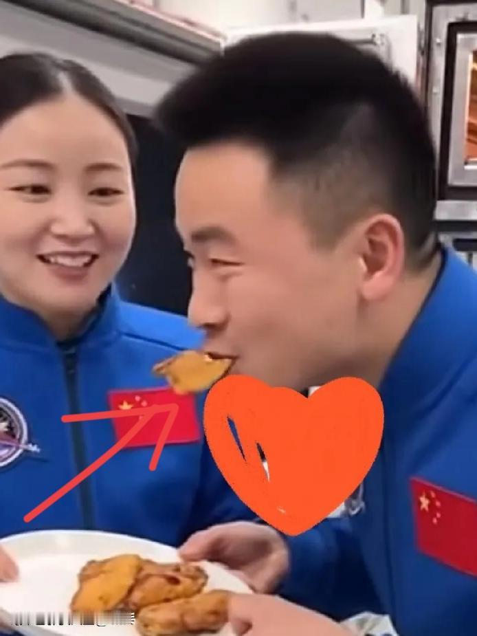 快讯快讯东方大国，又出奇迹了。神舟二十一号与二十号乘组在太空联手使用热风