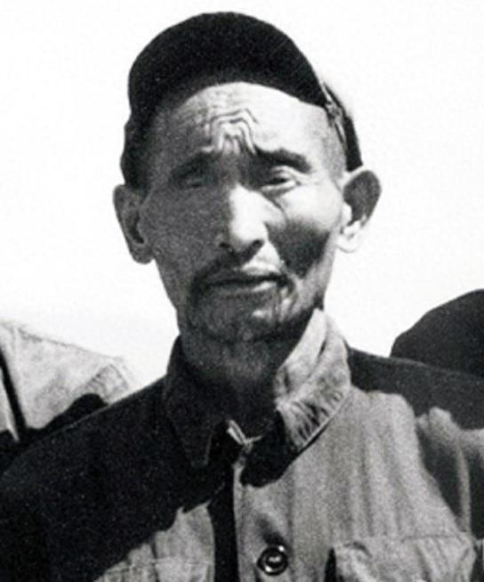1952年，解放军在大凉山抓到一个独眼土匪，审讯后军区首长震惊：这哪里是土匪，不