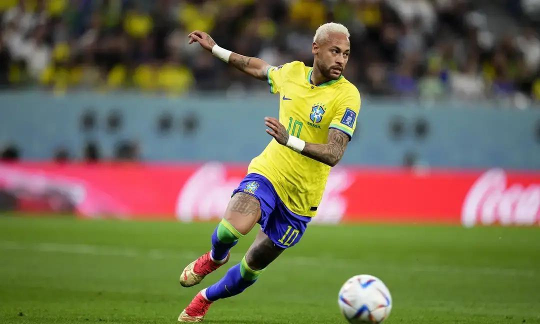 别再盯着内马尔能不能首发了。安切洛蒂的巴西队，真正的胜负手藏在另一个地方。