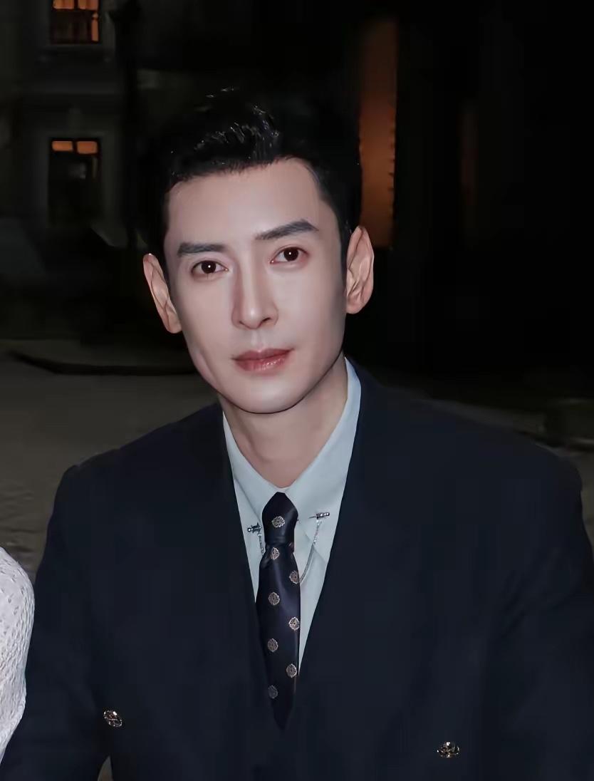 韩栋为什么会去拍短剧？肯定不是因为缺钱，​也不是赵丽颖，更不是没戏找他，而是因