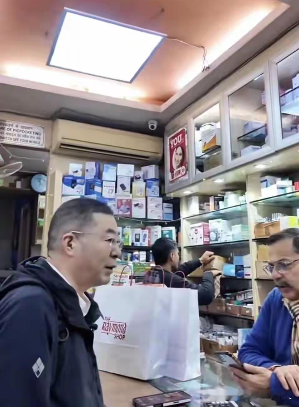 电影《我不是药神》的原型陆勇，确诊白血病23年后，计划今年停止服药。2002