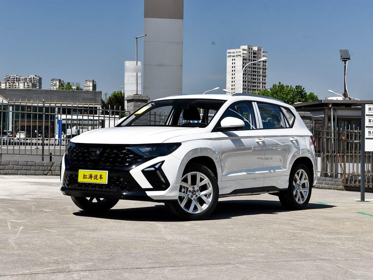 捷达VS5适合那些购车预算在9万元上下，想要一辆合资SUV的朋友们，在我看来捷达