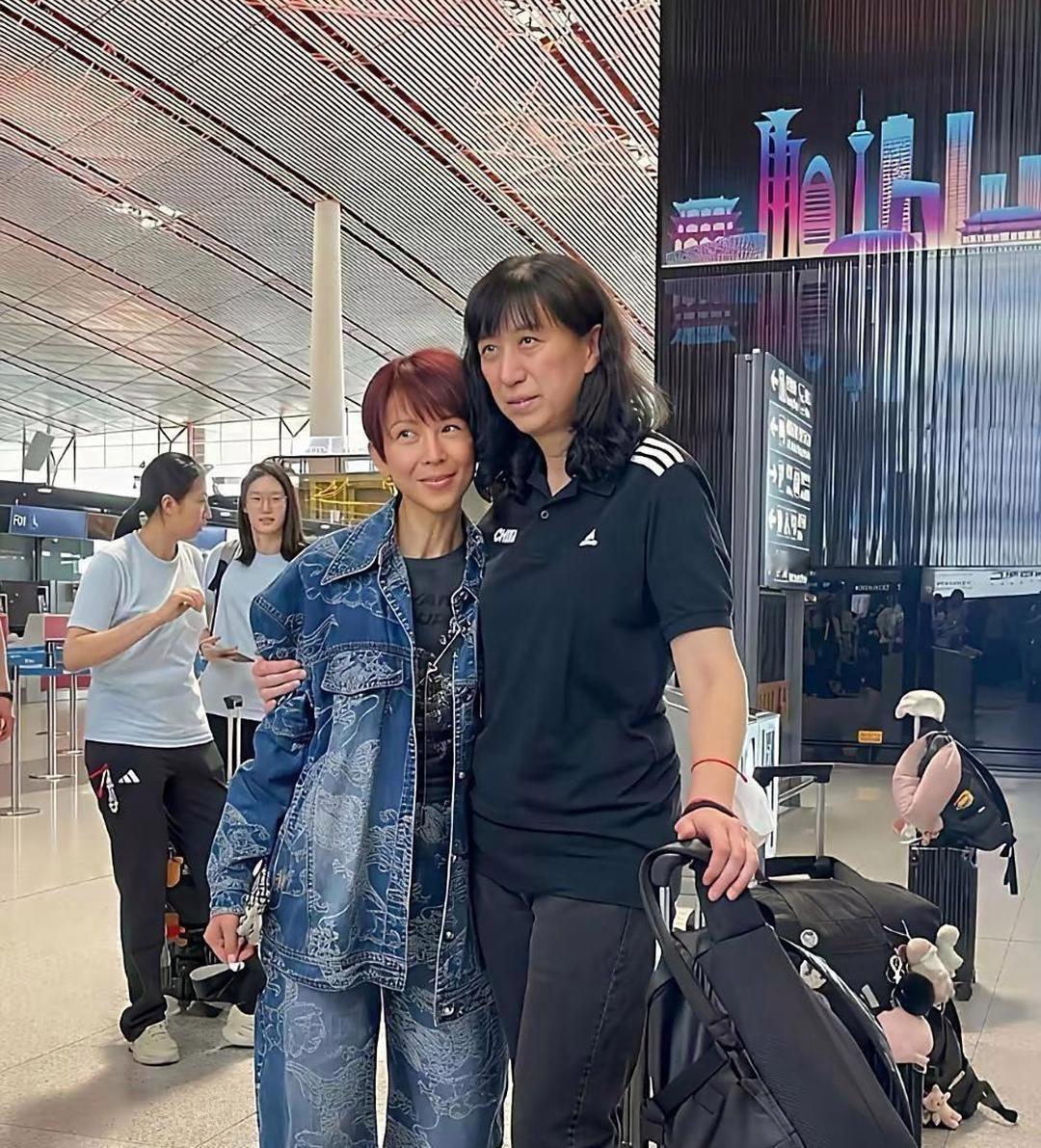 不是吧，蔡少芬现实里就长这样？