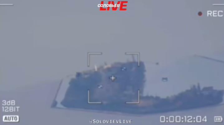 昨天，俄空天军和无人机部队对赫尔松州佩尔沃迈斯基岛上的乌军基地进行了联合攻击，此