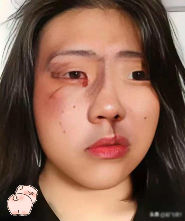 快讯！快讯！一女子在九寨沟旅游被挨打。怎么说你好呢？事情是这样的，十月的九寨