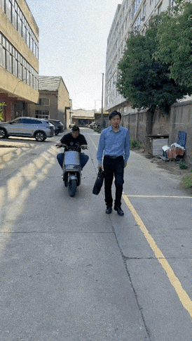 这段子我看了很多次，但是，我还是爱看。