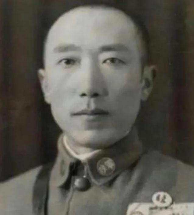 1941年，山西的土匪乔日成投降日军后，日军中将黑田竟然带着一万多人包围了他，乔