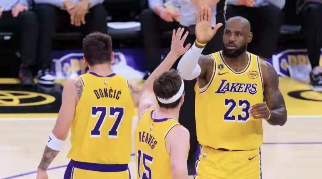 恭喜湖人非常惊险拿下掘金里夫斯终场前投进追平比赛进入加时绝对功臣东契奇加时