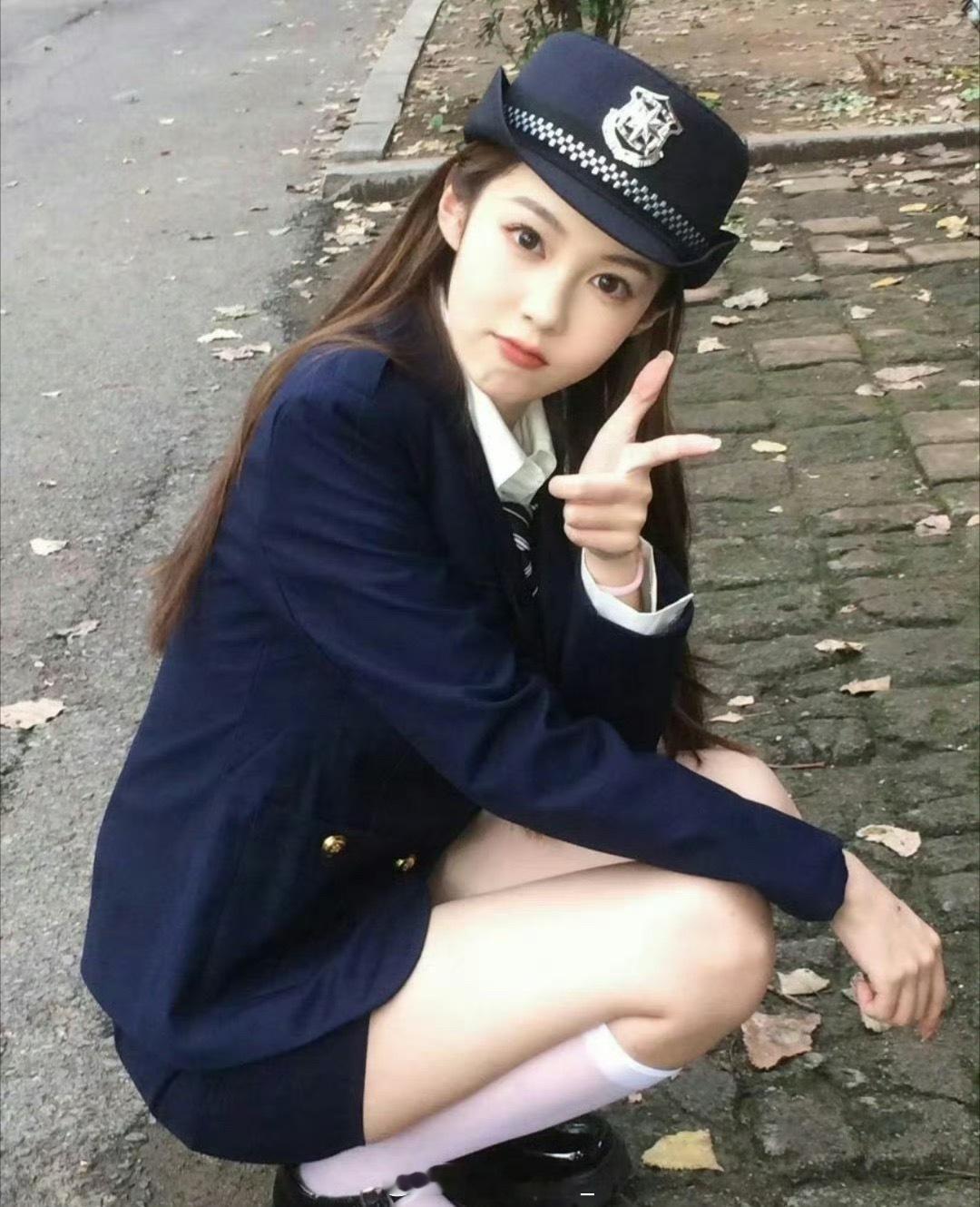 小的时候不懂事，居然被那几个铁疙瘩蒙蔽了双眼​​​