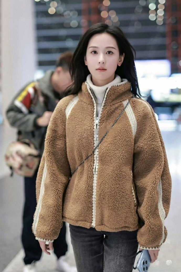 这是现在的陈都灵，大家喜欢吗？