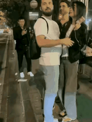 乐山公交广告是谁批判的最狠了？