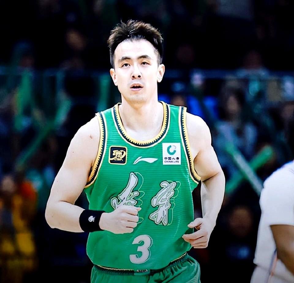 辽宁男篮这球赢得太悬了！一度落后同曦男篮18分，半场挖了9分的坑，全场失误还