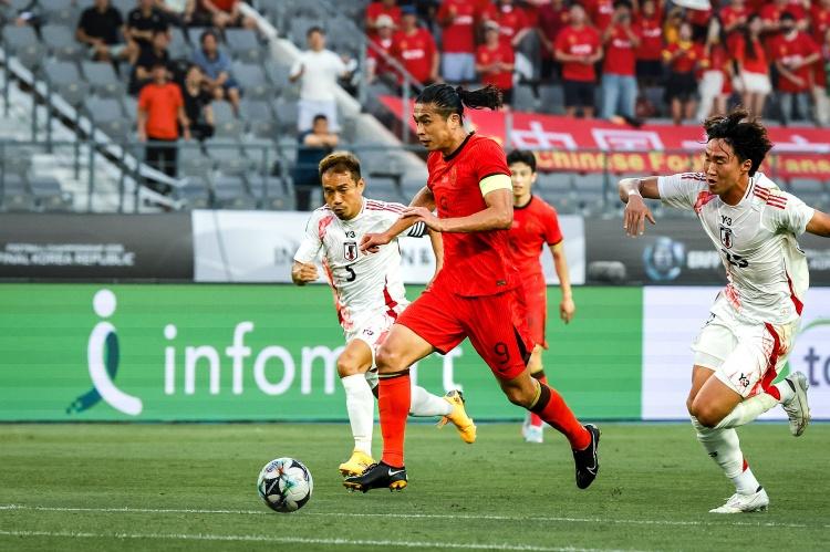 国足本次参加FIFA系列赛4名队长人选:张玉宁、颜骏凌、韦世豪、刘殿座03月2