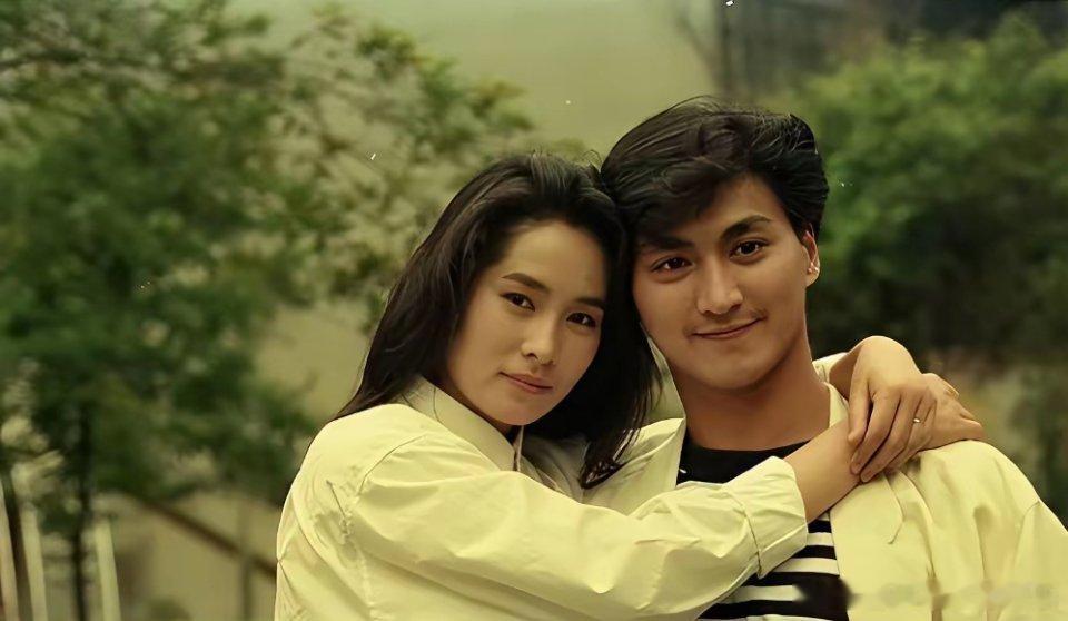 高金素梅年轻时出演过琼瑶电视剧，主演了李安电影作品《喜宴》，和童安格合唱了《钻与