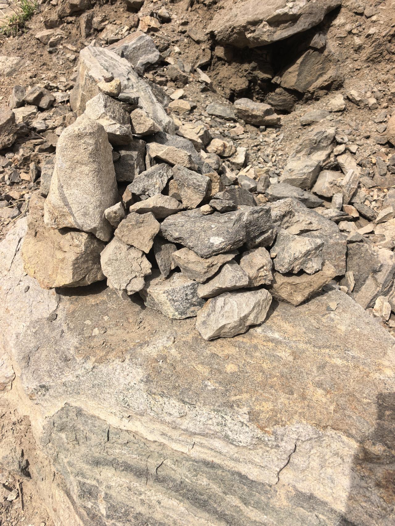 古埃及雕像为啥总没鼻子真相绝非风化，藏着3000年的权力暗战逛博物馆时