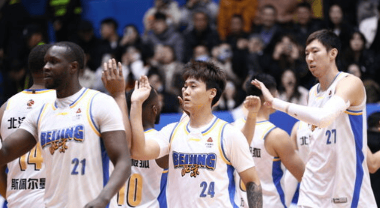 京媒: 昨晚北京球员经历了“强烈震感”, 周琦今晚有望出战