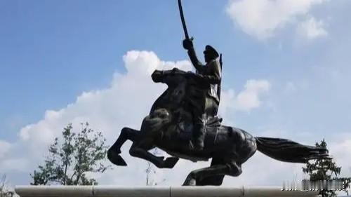 大青山骑兵支队历史功绩——大青山骑兵支队（120师）是八路军在塞外最核心的战