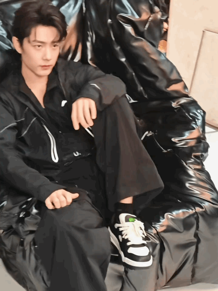 这组太好看，帅气太权威了火速转动图收藏肖战