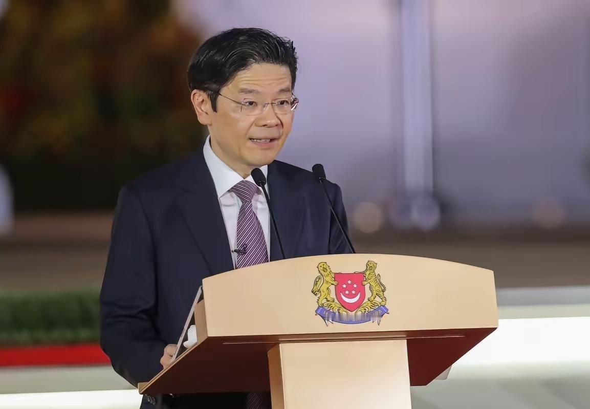 新加坡总理黄循财最近态度坚决地表示，绝对不允许任何东方大国在新加坡争抢芯片资源。
