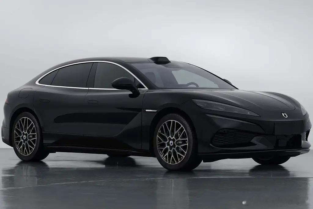 新款腾势Z9EV，122度电，CLTC续航1068km现款的100度电，CLT