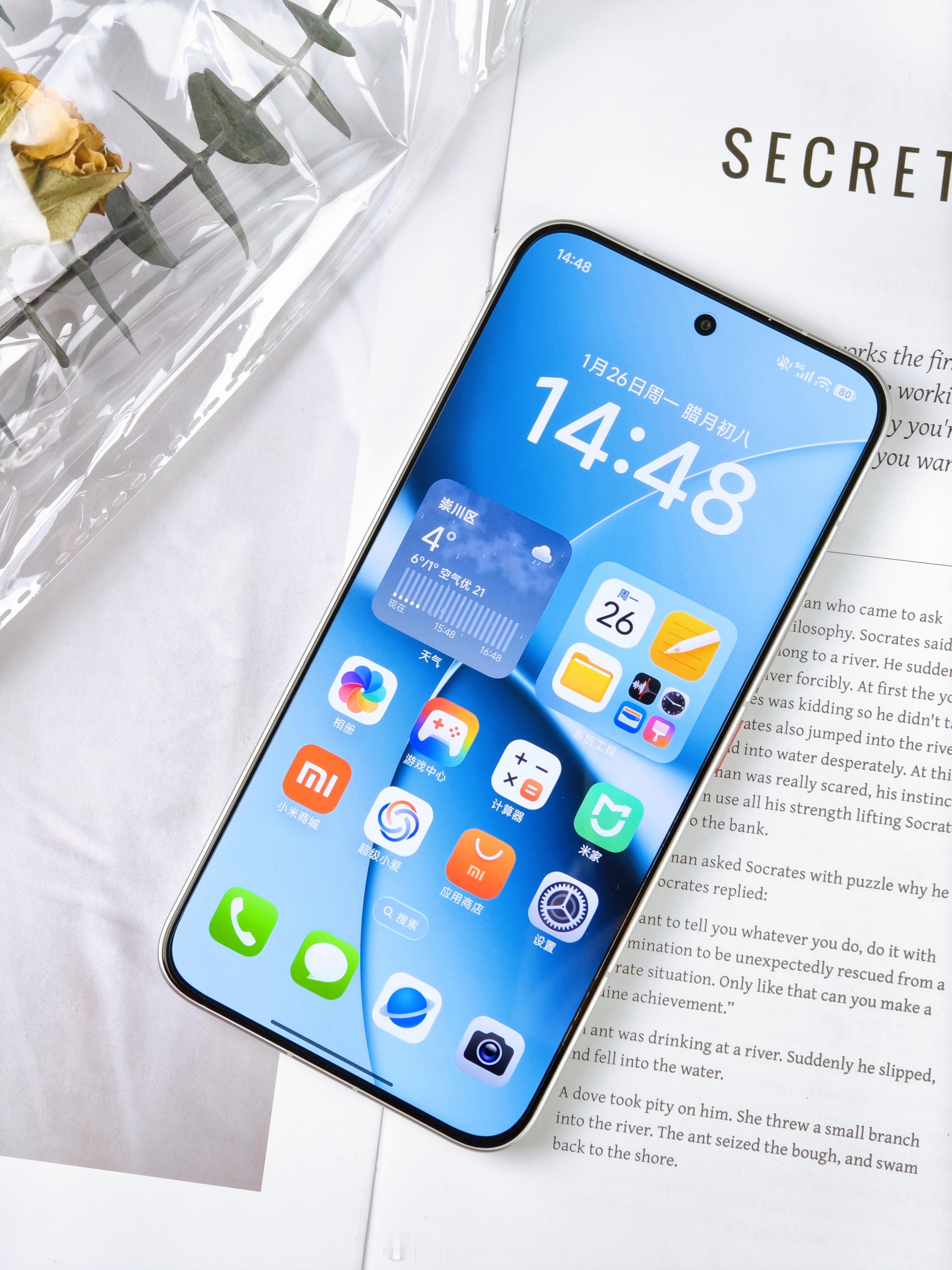 带大家再看看「REDMITurbo5Max」祥云白的一些设计细节Turbo