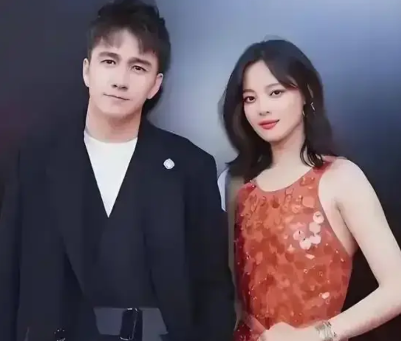 辛芷蕾勇夺威尼斯影后，最尴尬的不是在影坛颗粒无收的四朵85金花，更不是一起拍《V