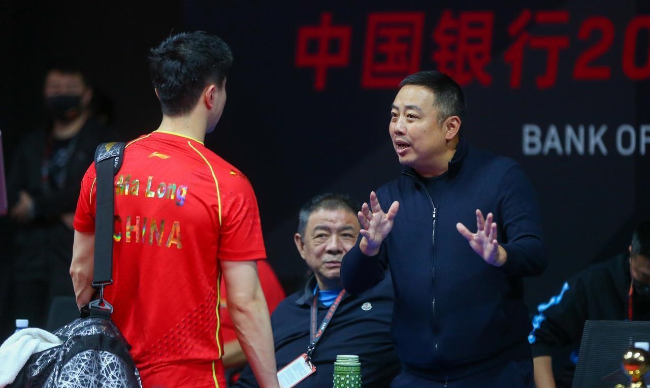 乒坛黑嘴贺晓龙强势归来，继续炮轰刘国梁。拉踩引战被封杀之后，贺晓龙用小号继续妖言