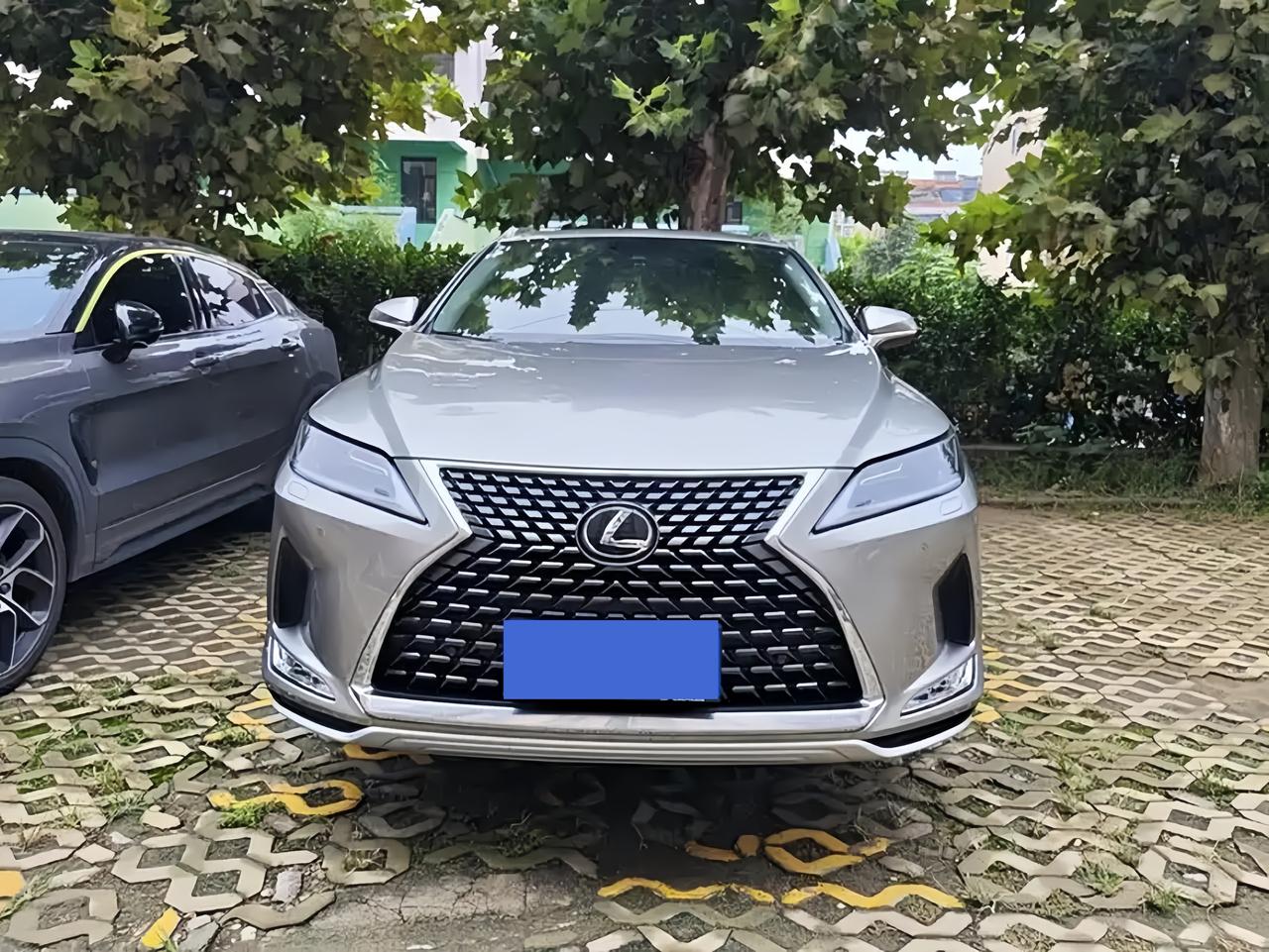 预算15—20万，经常带父母出门，我看二手雷克萨斯RX不会先选大轮毂。RX在二