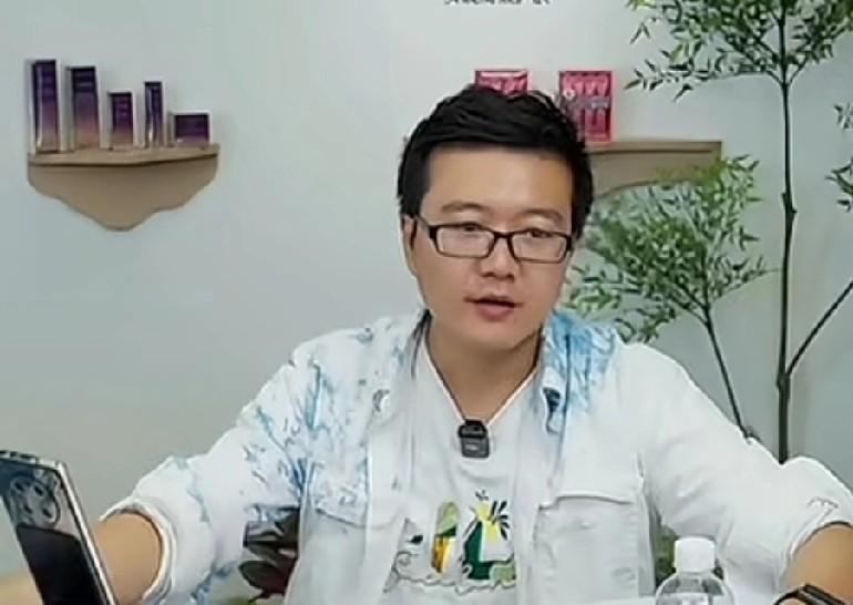 莱维聊球谈“澳门”女单决赛！莱维说：莎莎和蔓玉的一场七局大战，打完之后传递了三