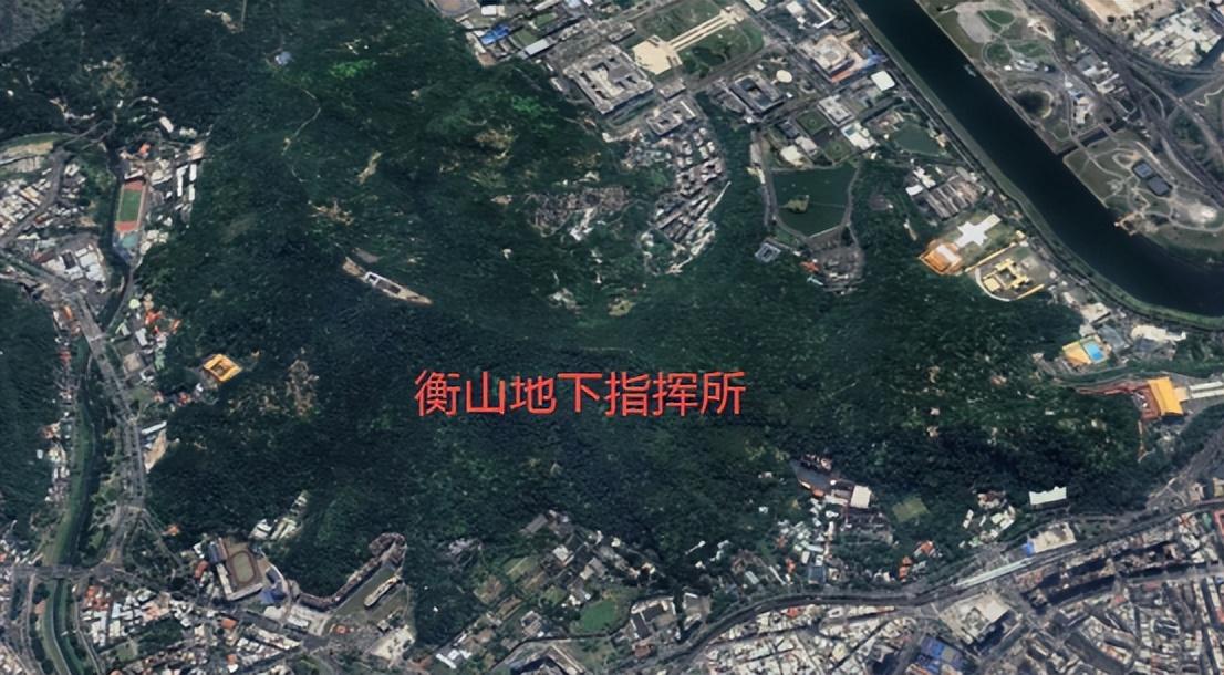 锁定衡山指挥所，出入口和核心通道精准位置标定，一声令下，解放军精确弹药就能摧毁！