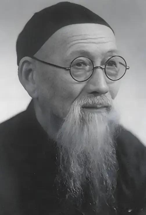 1931年最刚清官！宋美龄游杭州挥霍1.3万大洋要公款报销，他当众硬刚蒋介石