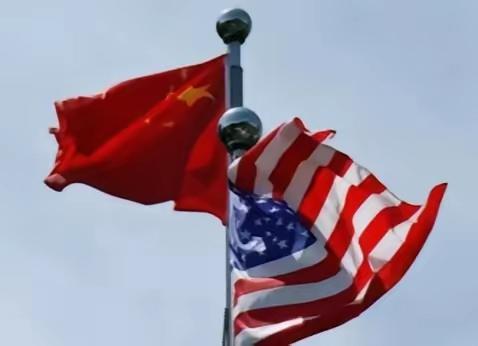 一旦中国今天清空7307亿美元美债，明天，我们自己的出口企业，就将接不到一张新订