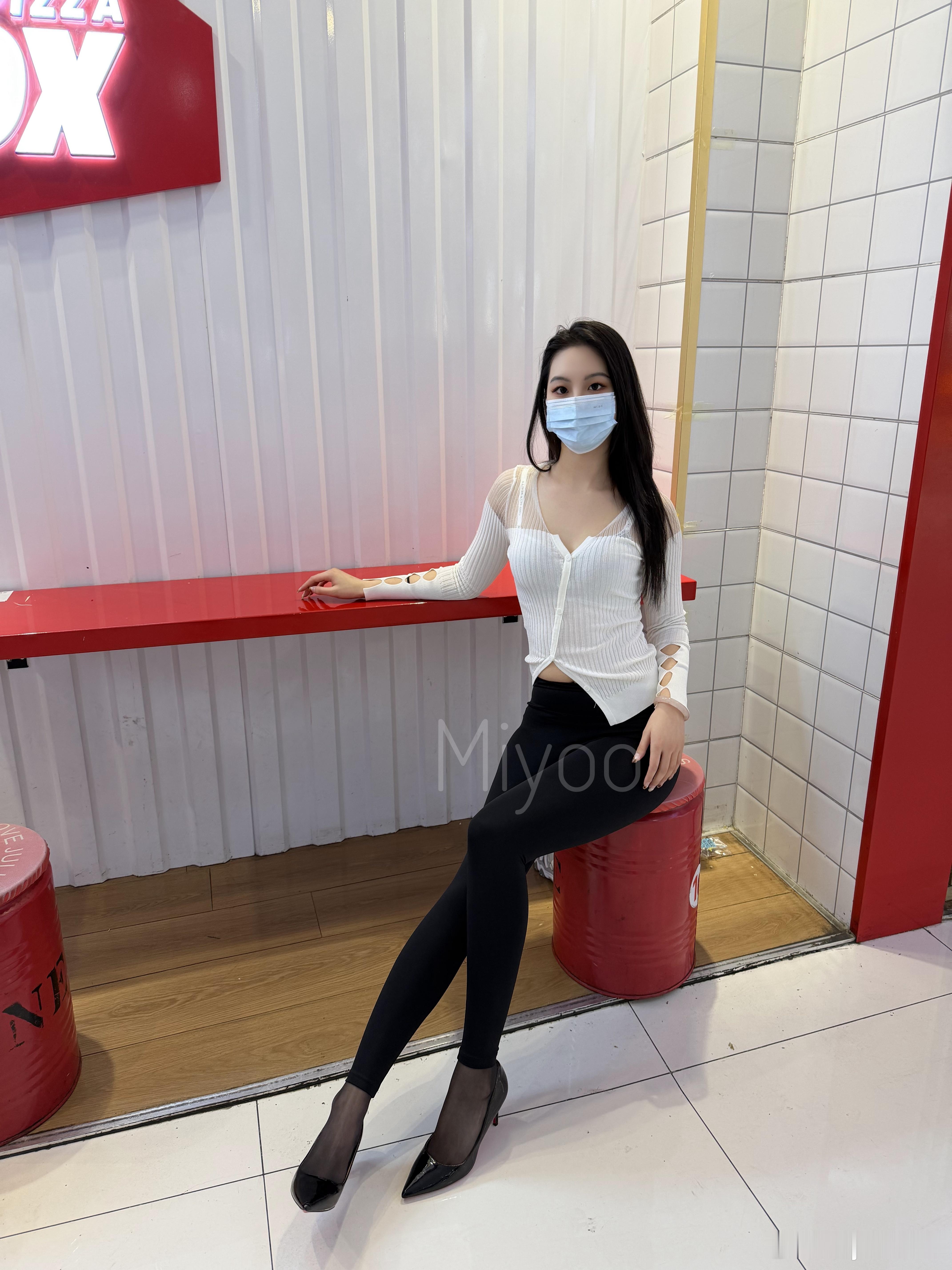 御姐的尽头是裤里黑丝miyoo蜜柚ootd今天穿什么穿搭