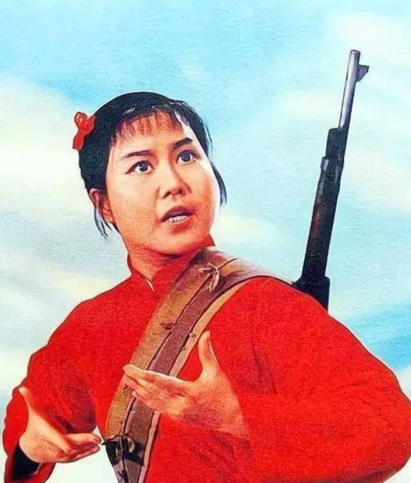 1988年，"小常宝"齐淑芳带着30名演员留在美国不回来，背弃祖国抛下丈夫，还狠