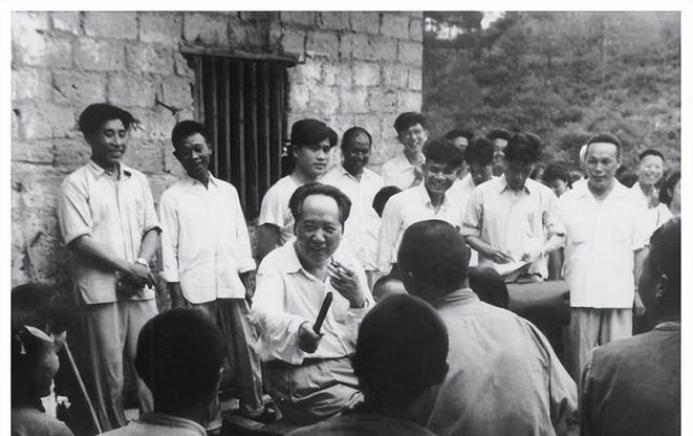 1969年的一天，毛主席的专职厨师于存，误将宫保鸡丁做成了苦瓜炒鸡丁。没想到，不