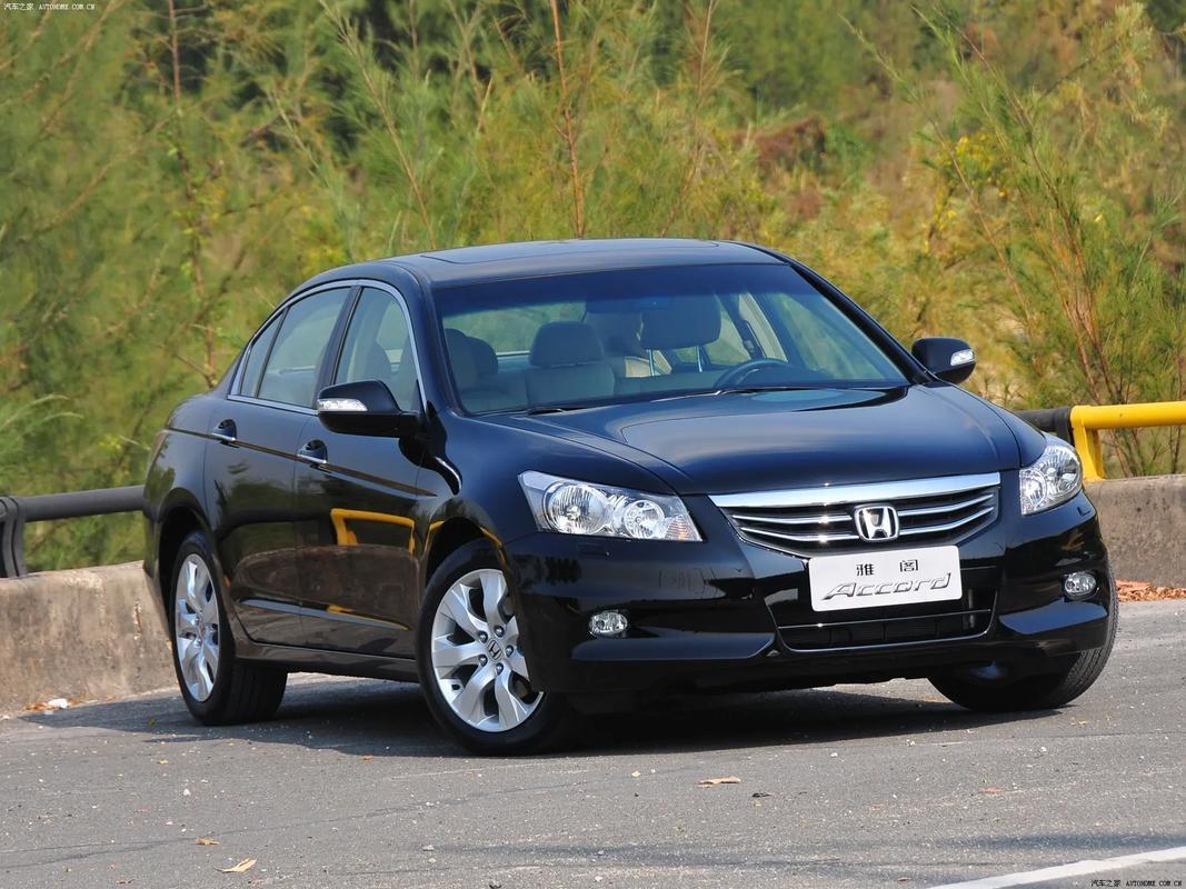 八代雅阁，永远的神，现款雅阁的颜值，一言难尽。八代雅阁，是本田雅阁的最高光时