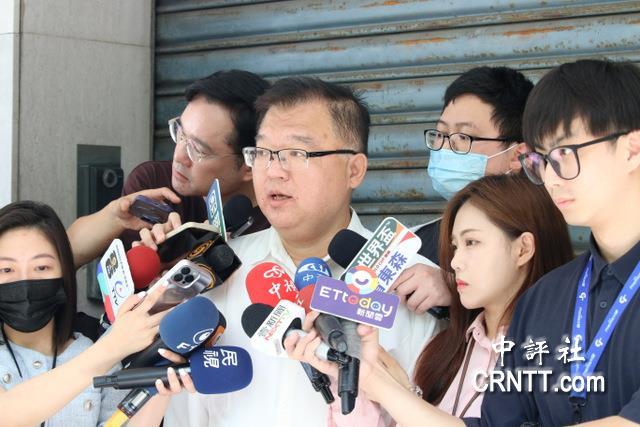 李德维把窗户纸捅破了，李德维暗示马英九现在的身体和精神状态可能真的不适合处理这些