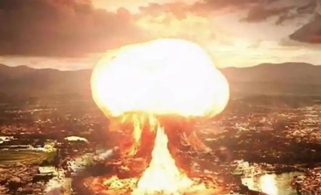 日本专家：投降不是因为美国的原子弹，而是因为苏联发的1个公告。所有人都以为，当年