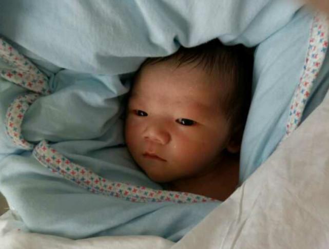 1月15号预产期, 1月20号剖腹男孩一枚, 出生时6斤8两