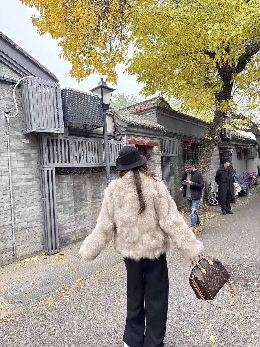 为什么让你别跟风穿“瑜伽裤”?因为可以显示完美身材，自信愉悦自己，让别人羡慕的眼