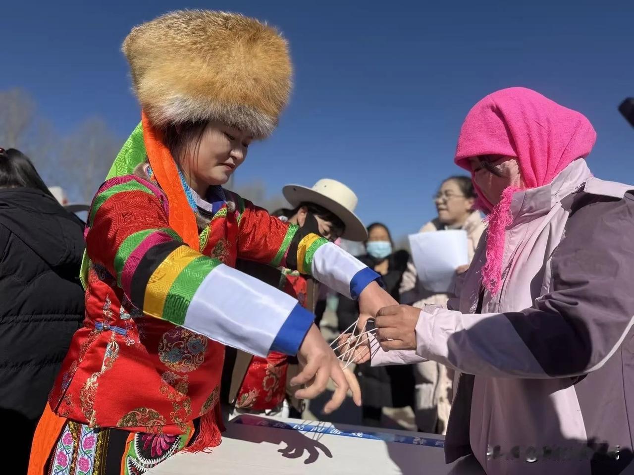 记得吗？青海人的“解绊绊”！没有电子屏幕的童年，一根绳子十个手指，就是青海娃最