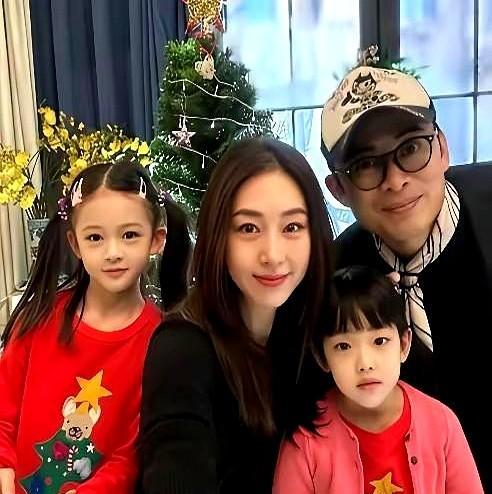 遗传基因偏心起来，真是一点都不装。同一个妈生的双胞胎，一个拿到妈妈的脸，一个领